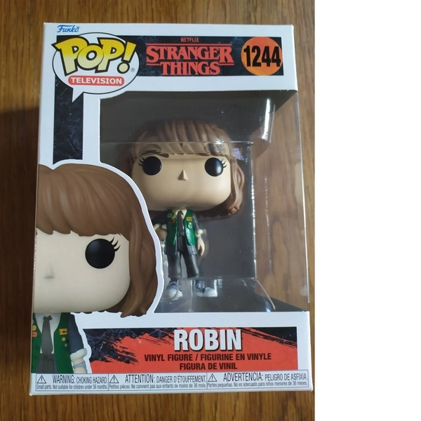 Funko Pop Stranger Things Robin 1244 S4 - Image 5